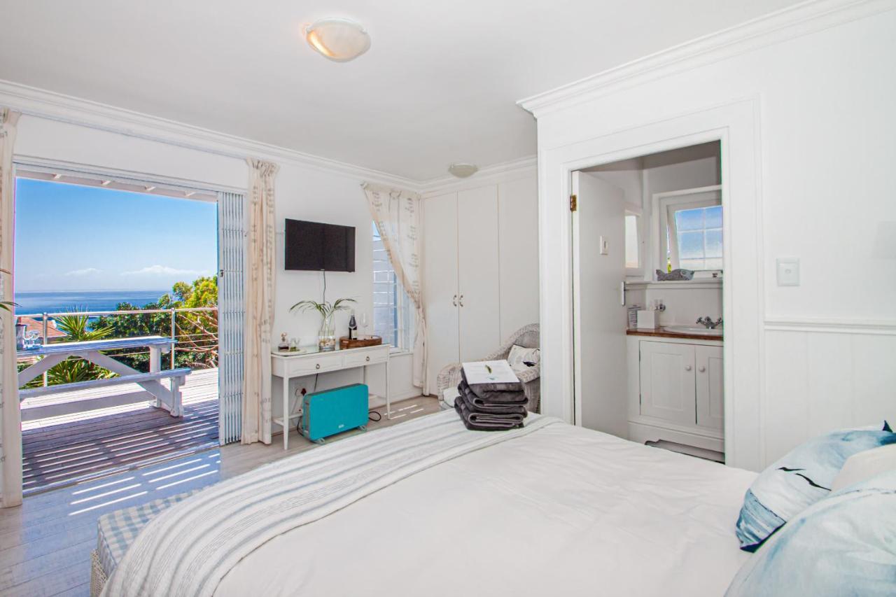 A Boat House Hotel Simon's Town Exterior photo